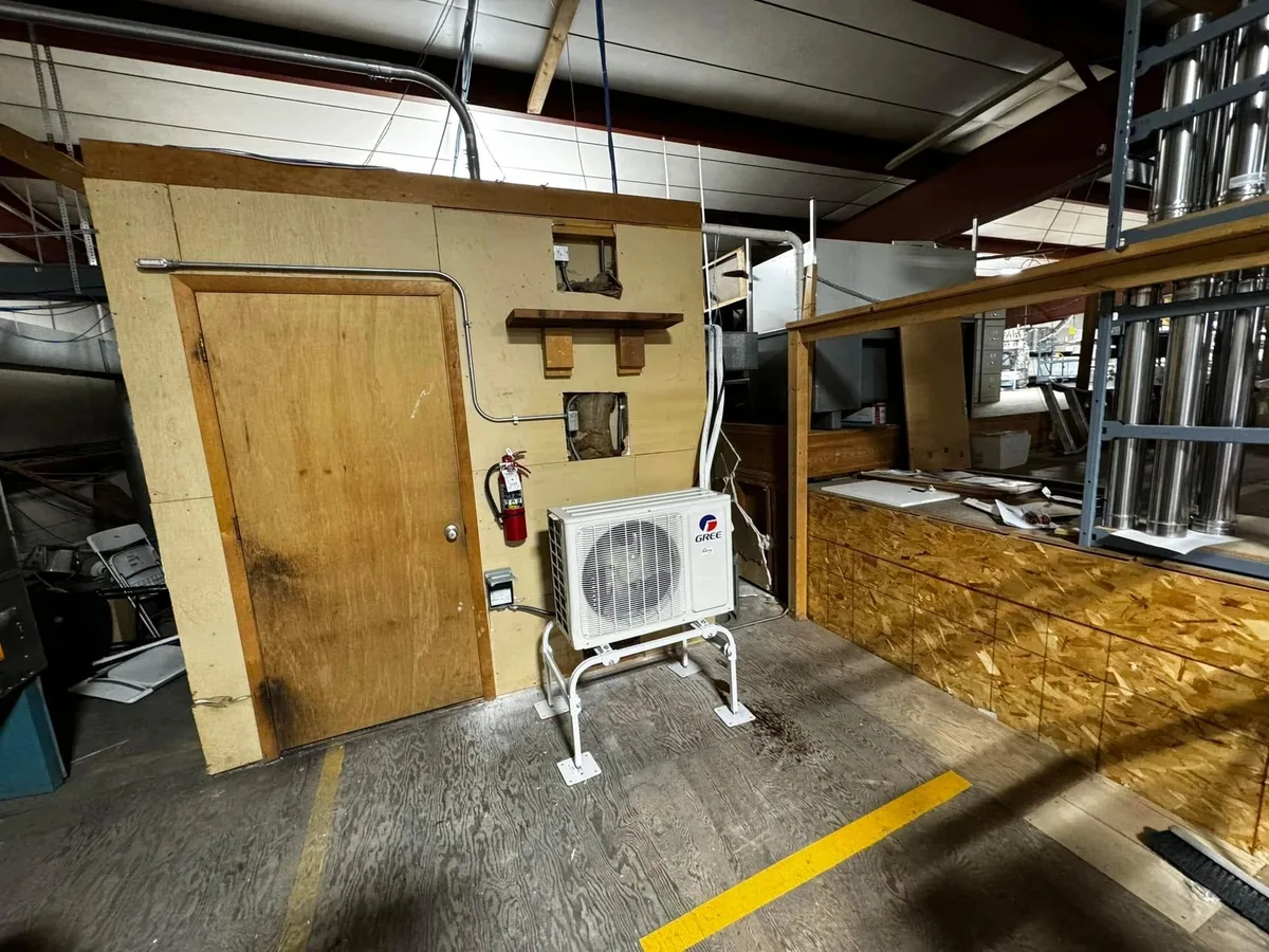 Commercial specialty equipment electrical power installation